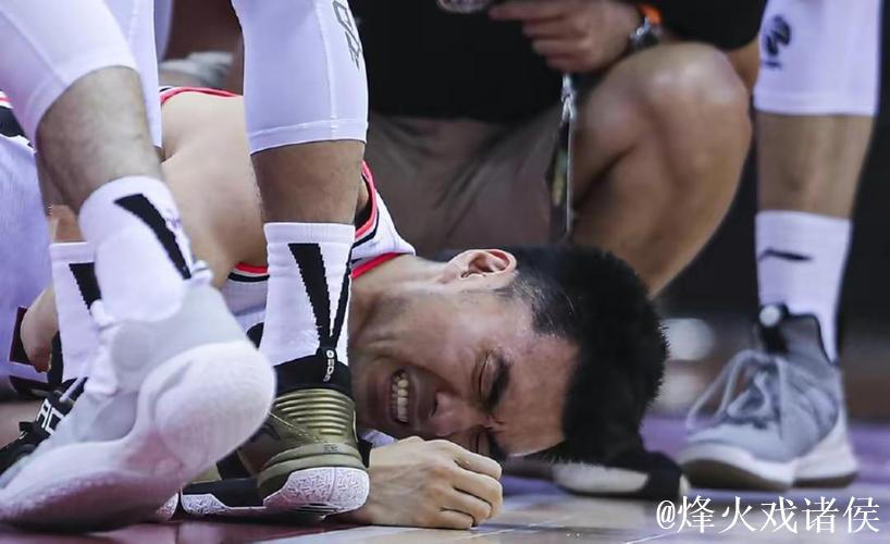 辽篮官方：李晓旭初步检查后排除跟腱损伤