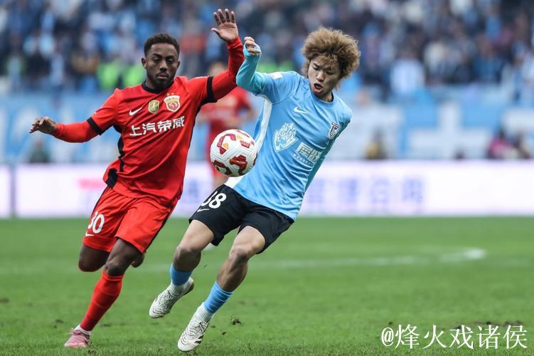 加布里埃尔破门 上海海港赢球收获中超三连冠