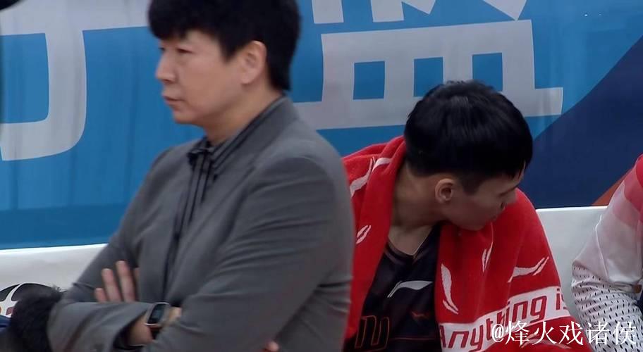 拼下卡位战,山东男篮8连胜 邱彪换于德豪展高情商 3外援合砍72分 拼下卡位战,山东男篮8连胜 邱彪换于德豪展高情商 3外援合砍72分